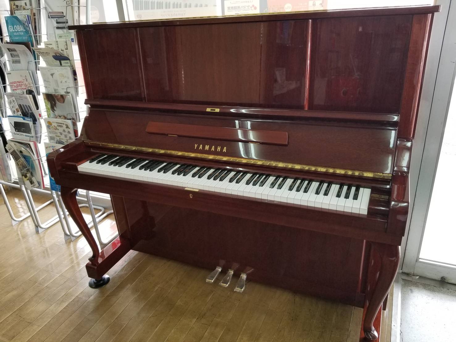 中古ピアノ　ヤマハ　W106BM