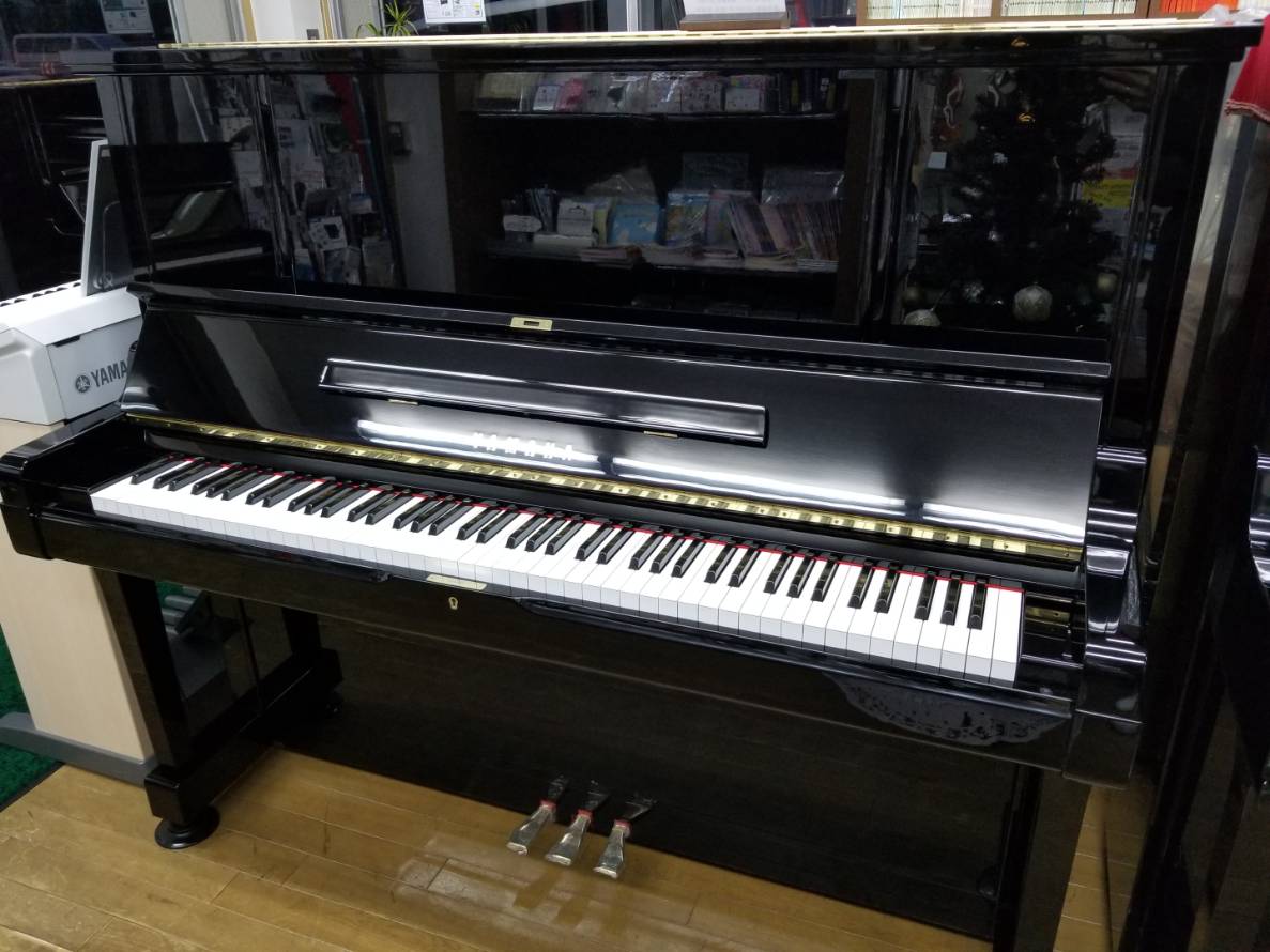 中古ピアノ　ヤマハ　UX-3