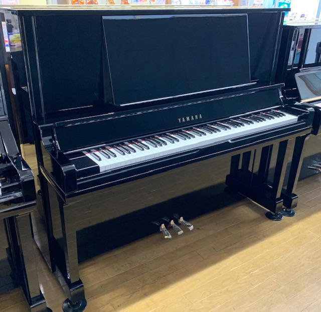 サカエ楽器レストアピアノ　ヤマハ　UX30BL
