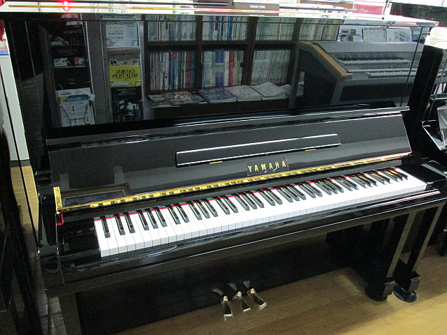 中古ピアノ　ヤマハU30BL