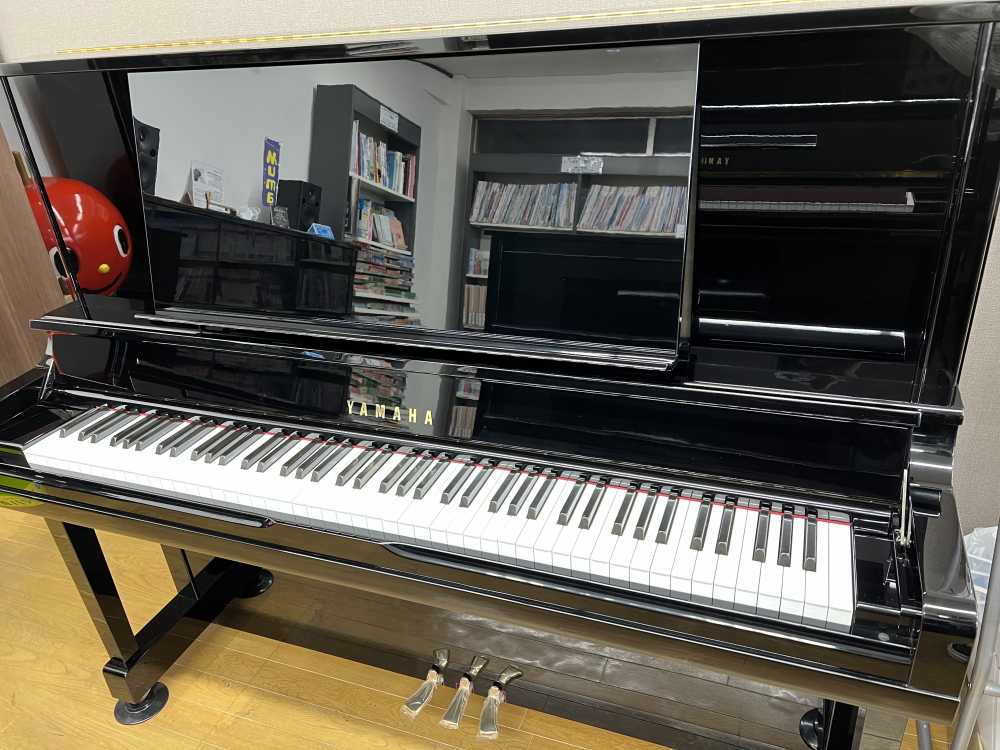 サカエ楽器レストアピアノ　ヤマハ　UX30BL